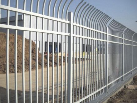 組裝式鋅鋼欄桿管材，配件，安裝順序問題解析