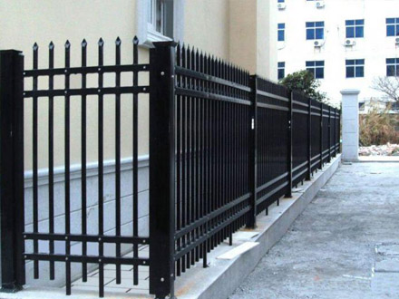 四橫杠鋅鋼護(hù)欄 四橫杠鋅鋼護(hù)欄