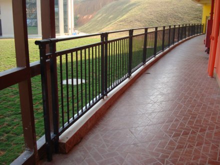 鋅鋼護(hù)欄生產(chǎn)廠家那個(gè)專業(yè)