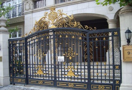 別墅鐵藝大門定制貴不貴？