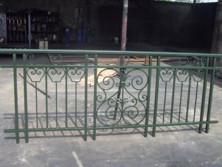 廠家訂做小區鐵藝護欄B29圍欄